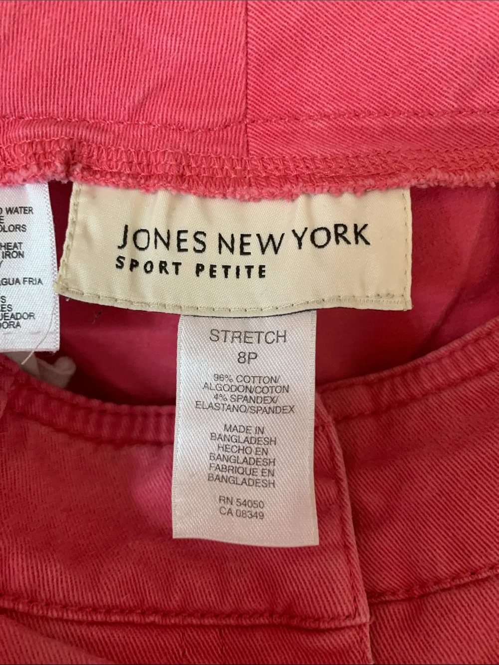Jones New York Coral-Pink Bermuda Shorts Size 8P - Picture 4 of 4